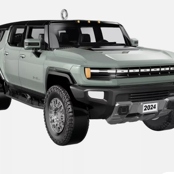 2023 Hallmark Keepsake 2024 GMC Hummer EV Die-Cast Metal Ornament. - Picture 6 of 9